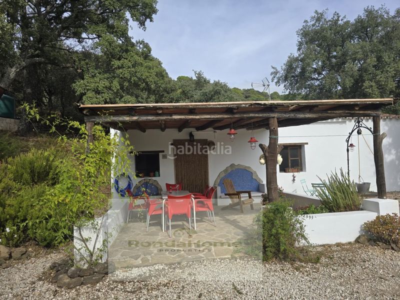 Foto e8d1d6b3-8170-4df2-bad3-dce0c5797b25. Masia amb aparcament a Jubrique