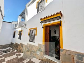 Casa a Benaoján. Encantadora casa de pueblo en benaoján  167 m con terraza y vist