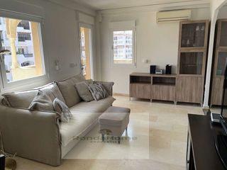 Lloguer Pis  Calle feria de abril. En alquiler elegante apartamento de 2 dormitorios con piscina en