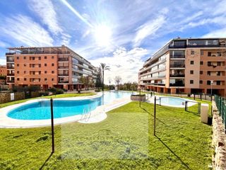 Miete Etagenwohnung  Calle conrado del campo. En alquiler espectacular piso de 3 dormitorios con vistas al mar