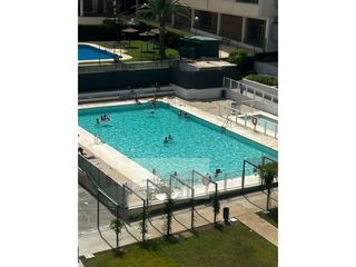 Rent Flat  Calle emilio prados. Apartamento de diseño a estrenar con piscina, parking y coworkin