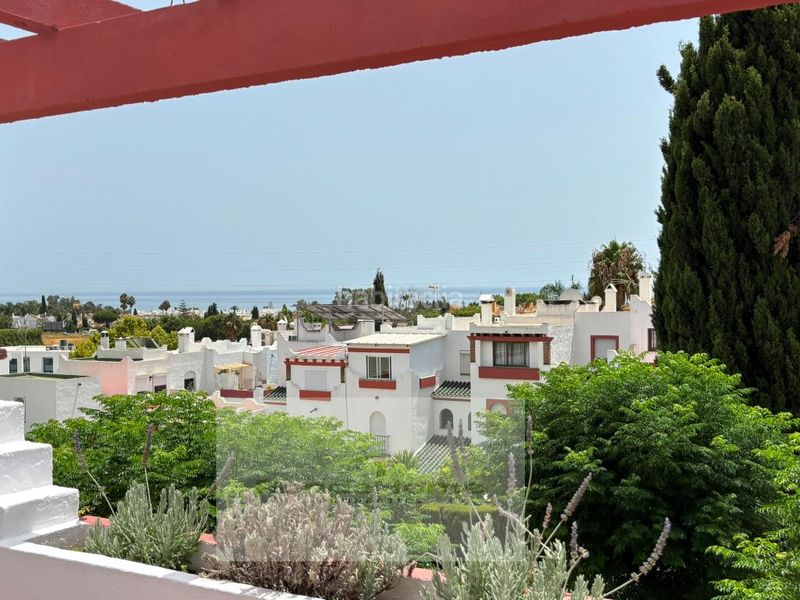 Foto a2c99fe8-1858-4486-844f-2cd413e505ca. Xalet amb aparcament a Bel - Air Estepona