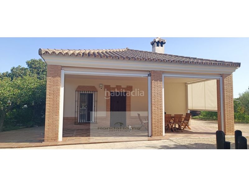 Foto b2f65d97-82b3-4fd6-9620-161eea5ea9be. Masia amb piscina a Arcos de la Frontera