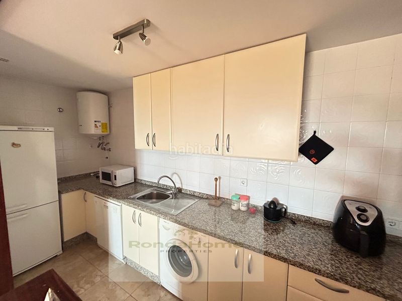 Foto 1e3283d3-8ff7-4bd4-9c25-1f4abcff4fad. Rent flat with parking in Alcorrín Manilva