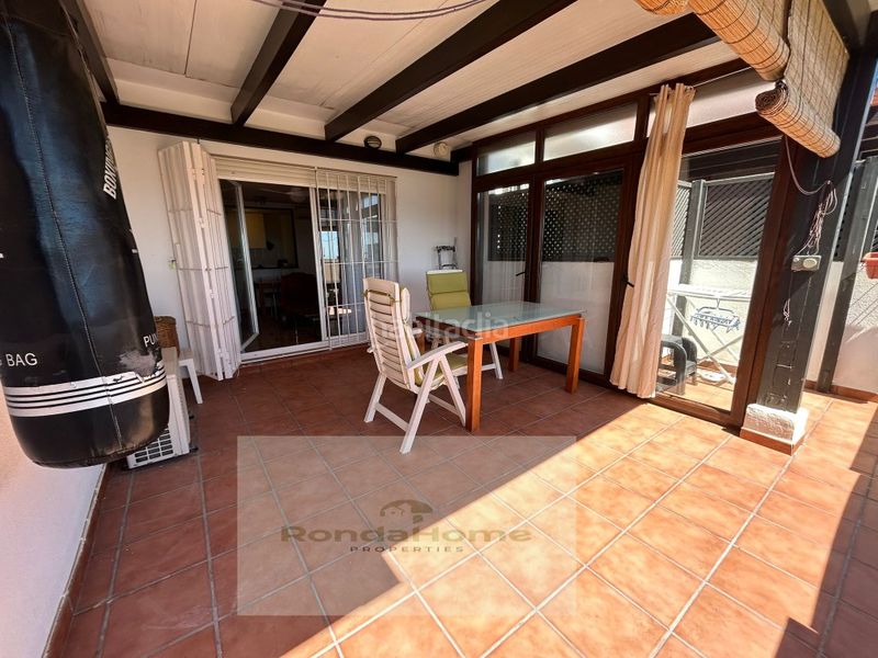 Foto 9f7126f0-05ed-46ff-9737-d779e0c3bf13. Rent flat with parking in Alcorrín Manilva