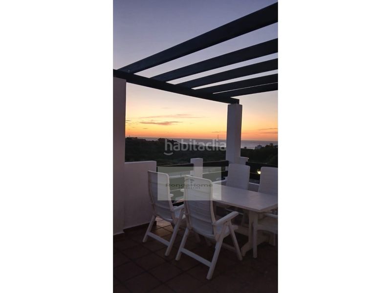 Foto 716fc1b7-429d-422a-8817-bc375e7133ac. Rent flat with parking in Chullera Manilva