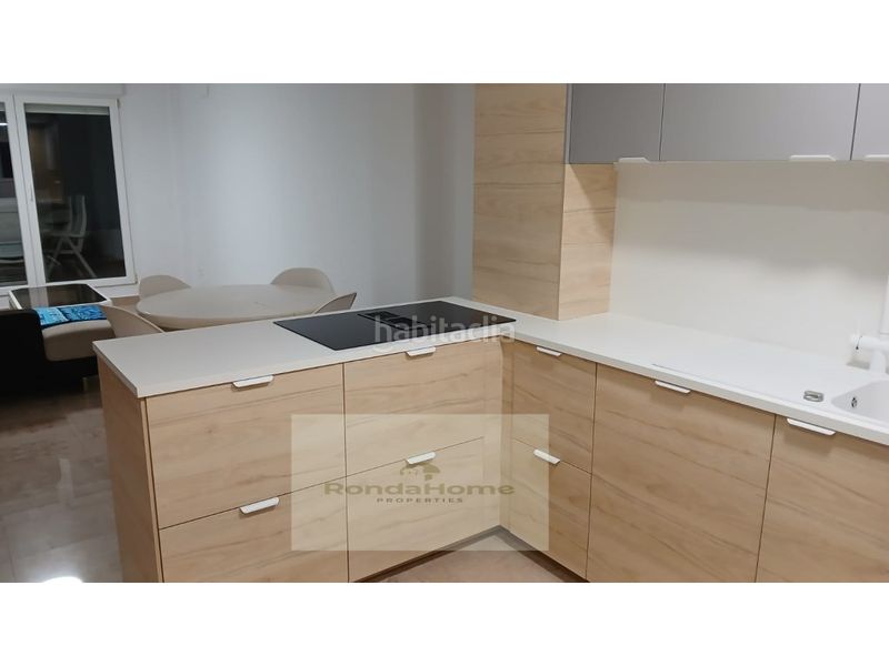 Foto ad0476f1-a53a-454e-942c-4775bd5e0f9c. Rent flat with parking in Chullera Manilva