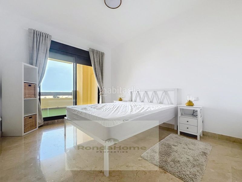 Foto 9450b012-6c50-4809-b287-82e007cd079d. Rent flat with parking in La Duquesa Manilva