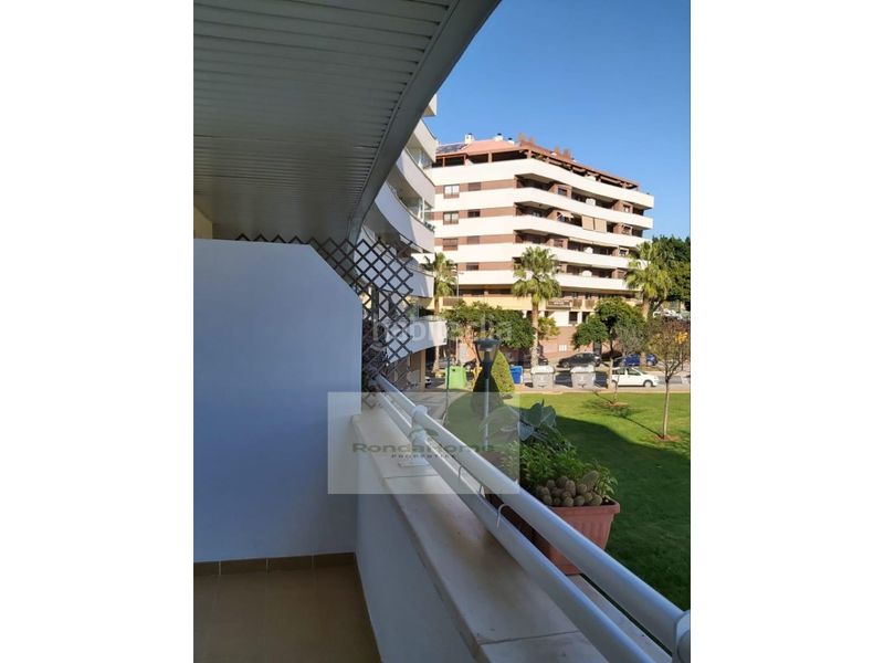Foto 0a603eea-6e4c-42ef-b59c-a4dd4fd5c2c7. Rent flat with parking in El Tejar - Hacienda Bizcochero Málaga