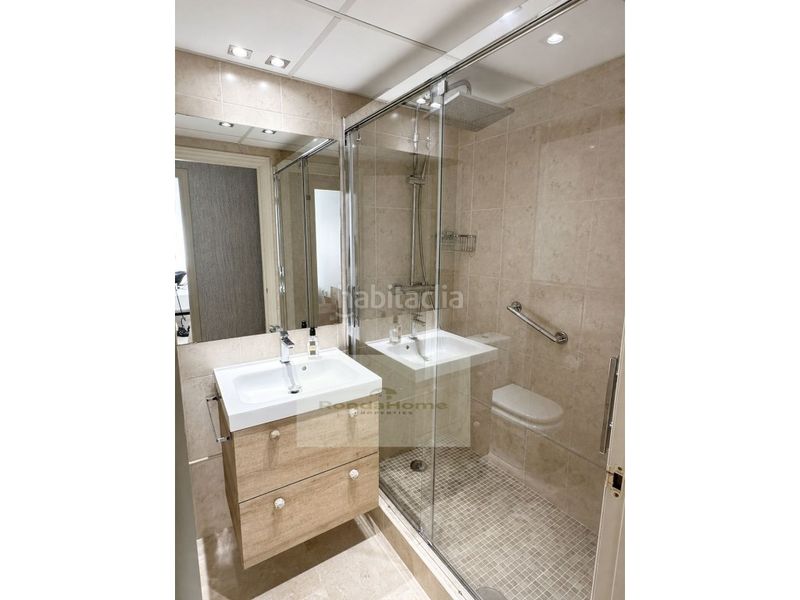 Foto d9e037c9-7ab9-4b42-a417-58f1d528159b. Location appartement avec parking dans Playamar - Benyamina Torremolinos