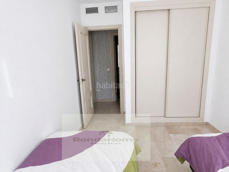 Foto 711ded19-6b8a-4a91-bbe6-73254639713a. Rent flat with parking in Playamar - Benyamina Torremolinos