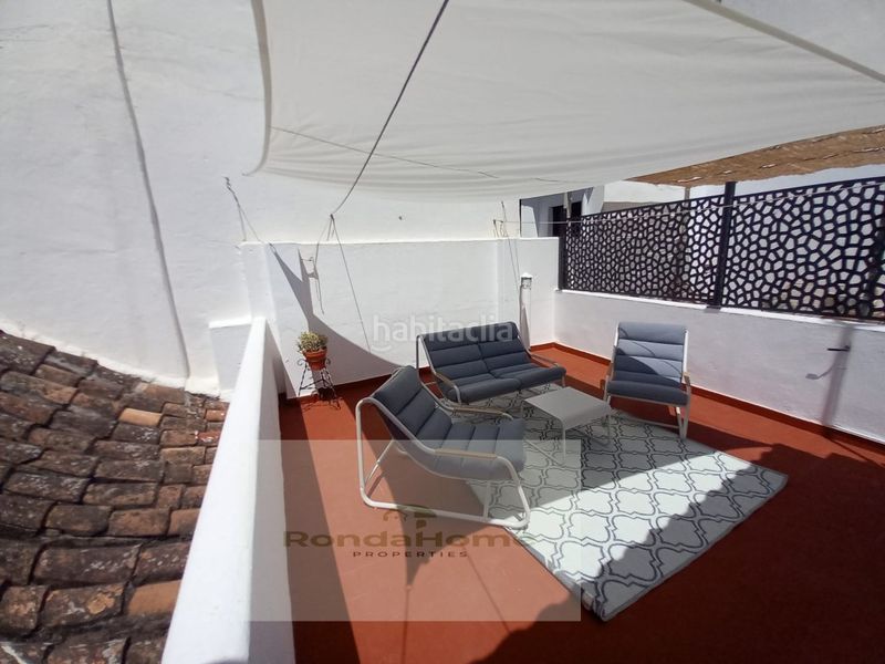 Foto 750a7b2f-82cc-4400-8549-a81ad79cad6b. Lloguer dúplex a Centro Estepona