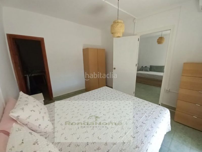 Foto f265b6ff-8847-4fb3-9804-6855640acf2b. Rent duplex in Centro Estepona