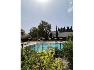 Pis  Urbanizacion nva andalucia aloha. Exclusivo apartamento con licencia turística en los pinos de alo