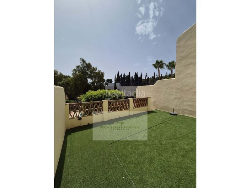 Foto b617c83d-5844-4c86-8b11-dcb22b1f528f. Pis amb aparcament a Las Brisas Marbella