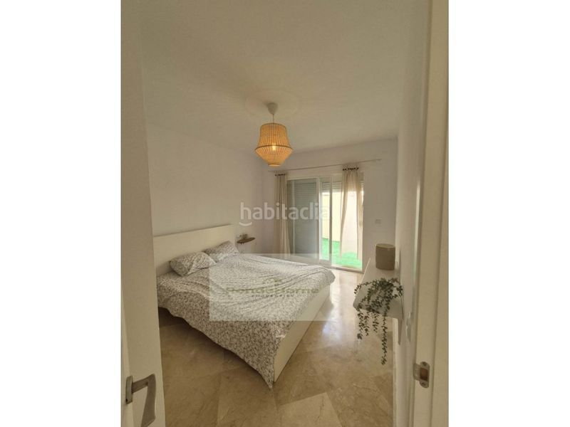 Foto fb20cda8-5b41-40d7-b6eb-134c0f62429a. Pis amb aparcament a Las Brisas Marbella