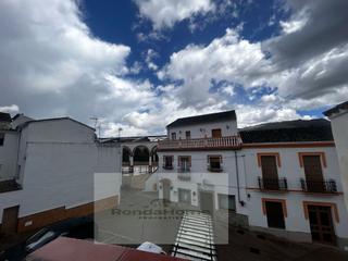 Casa a Benaoján. Casa de pueblo en benaoján con terraza