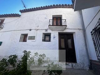 Casa a Montejaque. Encantadora vivienda con terraza panorámica en el corazón de mon