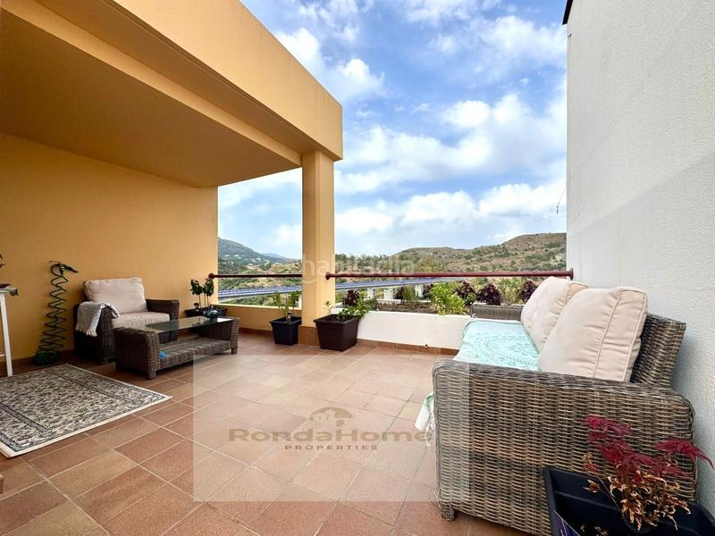 Foto 024dce7d-a949-4a54-b380-3b4269bef3dc. Dúplex exclusivo ático dúplex en complejo resort con spa y piscinas en Benahavís