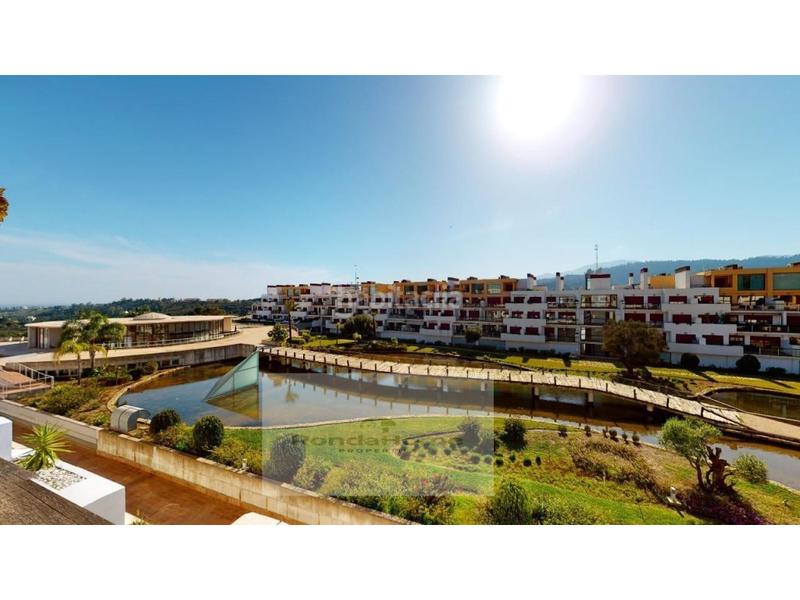 Foto 92ba91c9-8d94-4b5b-ba60-1e7f967a4382. Dúplex exclusivo ático dúplex en complejo resort con spa y piscinas en Benahavís