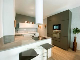 Appartement  N/a. Apartamento moderno junto a la playa y todos los servicios en fu