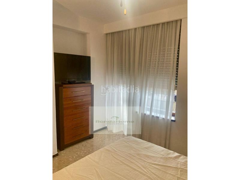 Foto 08530341-efb8-4c84-a21e-b37615a8da64. Location appartement avec parking dans Playamar - Benyamina Torremolinos
