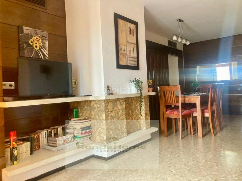 Foto 49ba9141-c0b0-4e02-8d39-8e99ab28f6ba. Location appartement avec parking dans Playamar - Benyamina Torremolinos