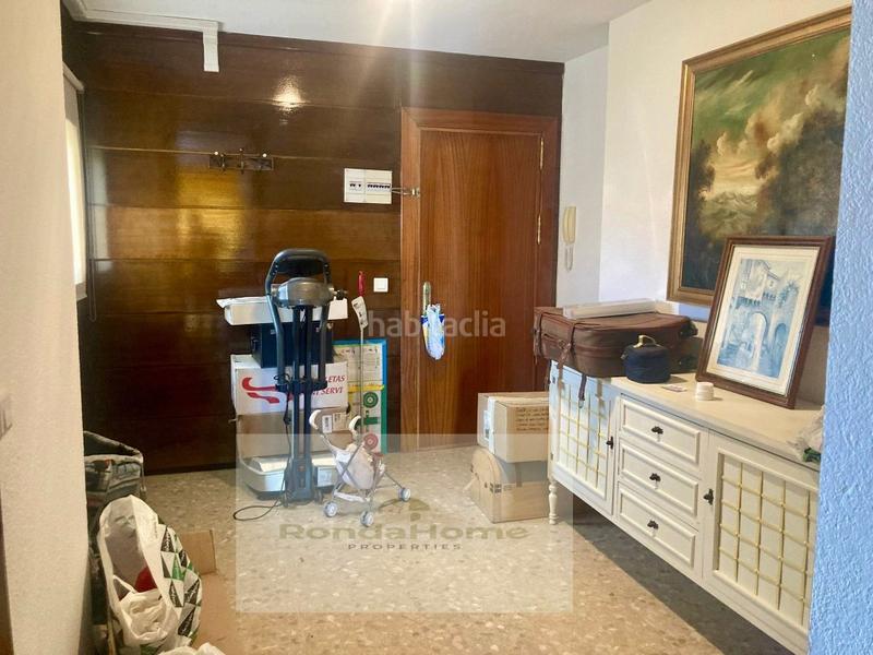 Foto ed47ce7f-f98a-46f8-914f-0d74556d76ba. Location appartement avec parking dans Playamar - Benyamina Torremolinos