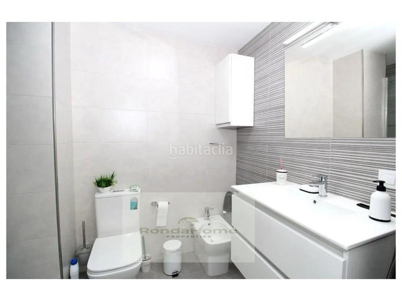 Foto 6cf4bf1b-027a-466f-93bf-8a7868fd00f6. Pis a Casco Histórico Ronda