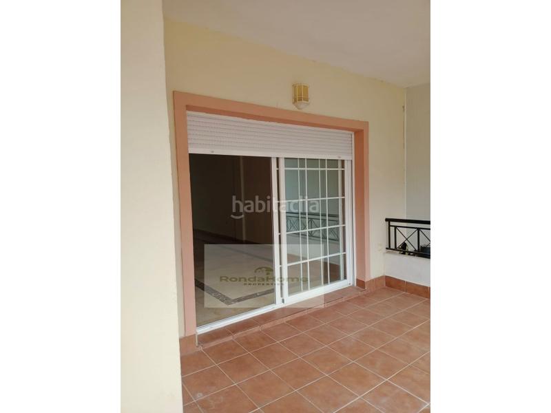 Foto 23e48341-7aca-479b-a094-eec84a0654cb. Flat with parking pool in Los Naranjos Marbella