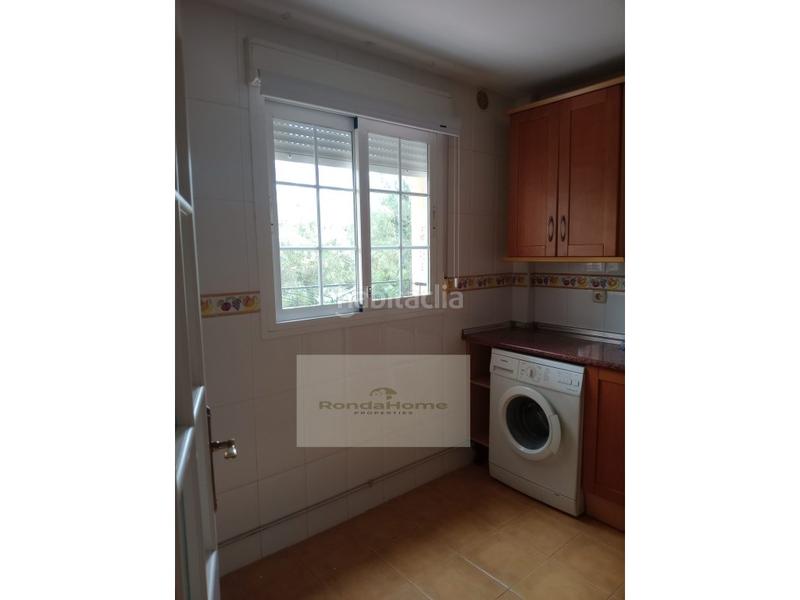 Foto 9d68c72d-513d-401c-a65b-cc213be6e3fc. Flat with parking pool in Los Naranjos Marbella