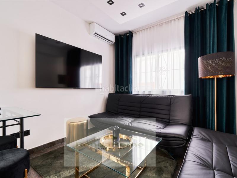 Foto b6e7ed2d-1c47-4583-8446-041a0c60ba21. Reihenhaus mit parking in Casco Antiguo Marbella