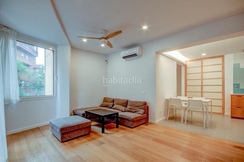 Foto 2d95b1ba-f6b6-4581-bdf2-eee3132fd3f6. Piso  reformado de 71 m² en calle jaume fabra, junto a avenida paral·lel en Barcelona