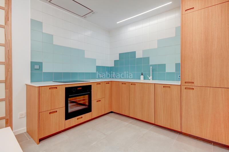 Foto 31cbeb46-42b3-48b5-a210-155e88a707de. Piso  reformado de 71 m² en calle jaume fabra, junto a avenida paral·lel en Barcelona