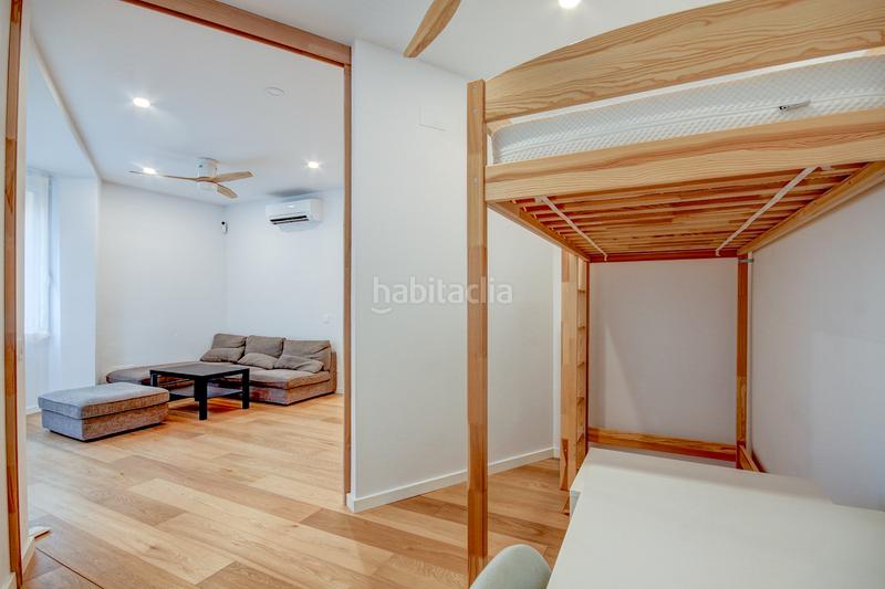 Foto 35c43821-6df0-4189-9fc3-8db558cf204f. Piso  reformado de 71 m² en calle jaume fabra, junto a avenida paral·lel en Barcelona