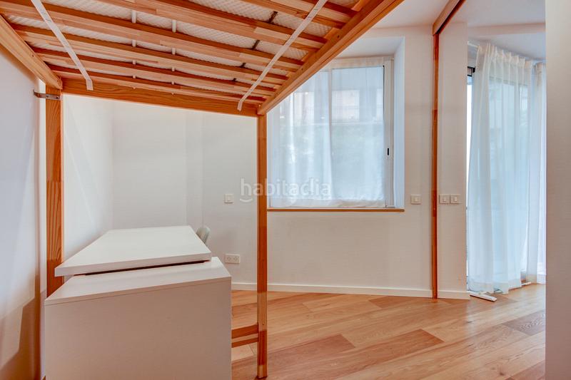 Foto 52958e95-5365-4911-aeb7-32733354bb9f. Piso  reformado de 71 m² en calle jaume fabra, junto a avenida paral·lel en Barcelona