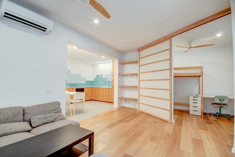 Foto 672f41f5-5e72-44c4-a64c-4ef2b043d08b. Piso  reformado de 71 m² en calle jaume fabra, junto a avenida paral·lel en Barcelona