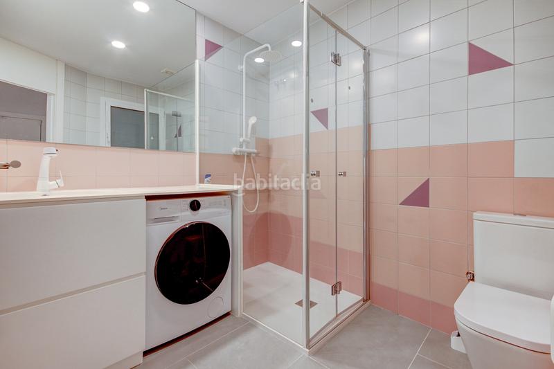 Foto 8cb7e179-54c0-40bd-bd0f-5db3d79e3834. Piso  reformado de 71 m² en calle jaume fabra, junto a avenida paral·lel en Barcelona
