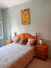 Affitto Appartamento in Pasaje de teba 3. Alquiler de bonito  piso en cartuja de 3 dormitorios, ascensor ,