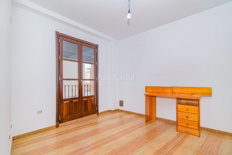 Foto a2e84a67-8e4b-4d75-b0b4-770a7b8510bf. Edifici a calle almenillas 2 a Íllora