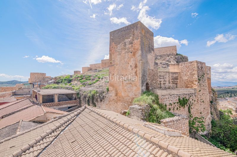 Foto c3dc79c3-1eed-48fa-9892-f4a234c777a3. Edifici a calle almenillas 2 a Íllora
