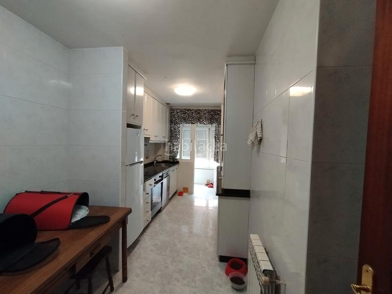 Foto e12ff1bb-4b03-4061-8848-b03b0016bcf9. Pis amb calefacció aparcament a Castiñeiriño - Cruceiro de Sar Santiago de Compostela