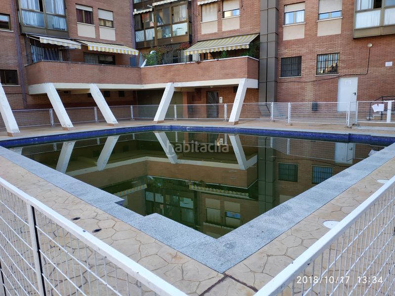 Foto 41d3a07a-4294-47d0-8963-3f6cb2530bf0. Lloguer pis amb calefacció piscina a Los Cármenes Madrid