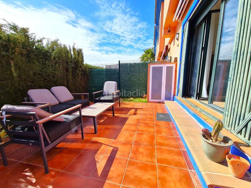 Foto 6d5048ef-b124-47d6-9f05-de1d69bb805a. Casa pareada soleada casa adosada de 3 dormitorios en esquina con jardín privado! en Manilva