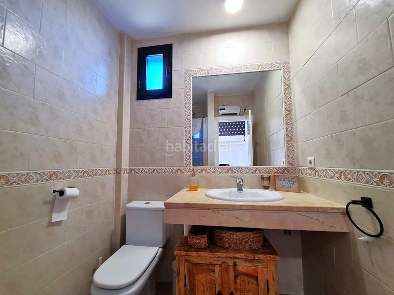 Foto 7a881c8e-4a38-43d0-98b0-5ba599bff1b6. Casa pareada soleada casa adosada de 3 dormitorios en esquina con jardín privado! en Manilva