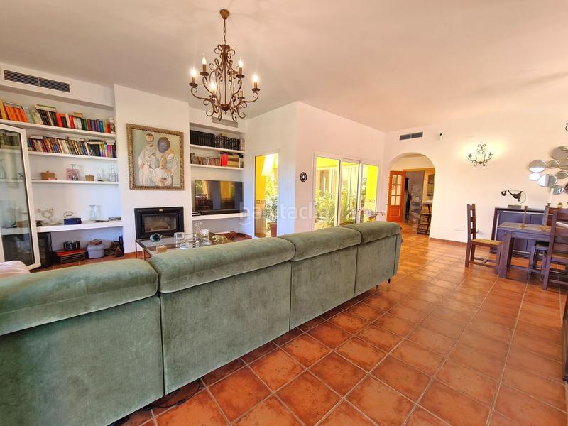 Foto 7cfb5bc4-9239-409e-ae14-c9a8fe8d4c04. Casa villa de 3 dormitorios en primera linea de golf con jardin y piscina privada en Manilva
