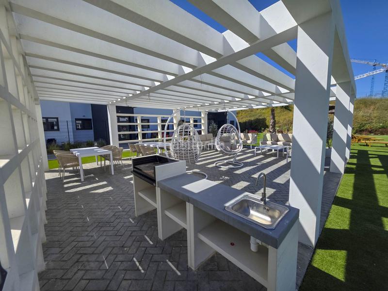 Foto 6a296b82-4d7c-49ee-ae34-90cb682bca7d. Planta baixa amb aparcament piscina a Centro Estepona