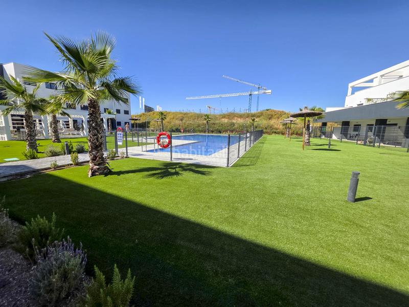 Foto d1bf9a63-b14c-4dfe-81cf-922f7b8dcc4e. Planta baixa amb aparcament piscina a Centro Estepona