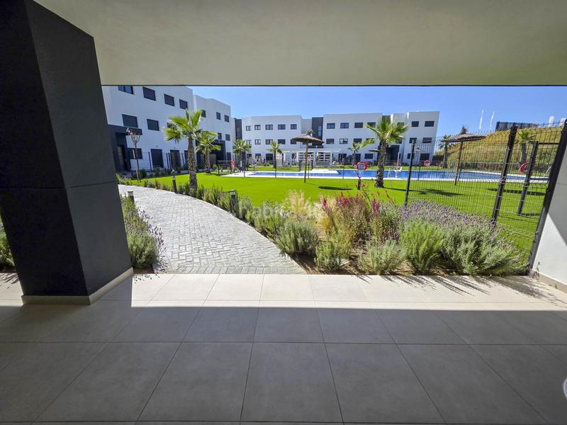 Foto d4a705fe-6e4f-4f24-b761-0f8d2b29d79e. Planta baixa amb aparcament piscina a Centro Estepona