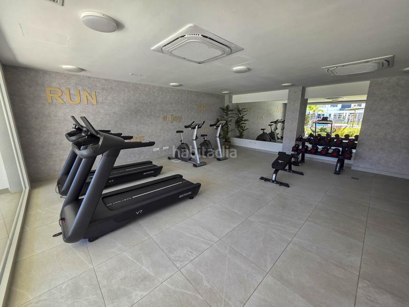 Foto e1db3314-ac65-4b89-be9d-e84f346f8bc2. Planta baixa amb aparcament piscina a Centro Estepona